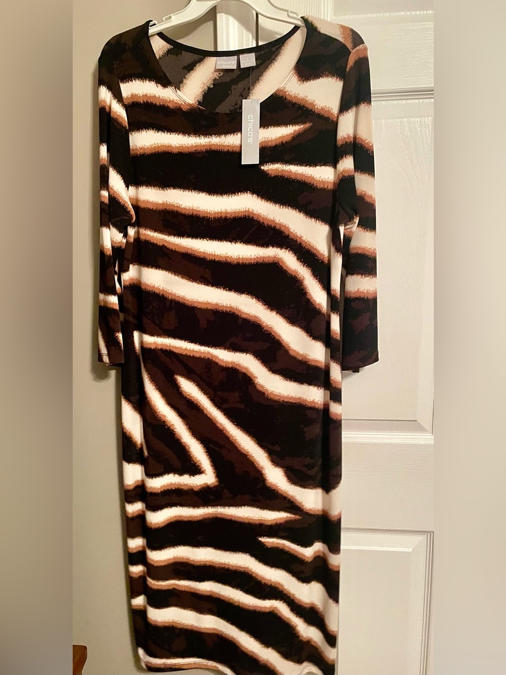 Chico’s Travelers Size 2 (L) Knit Black White Tiger Striped midi dress NWT